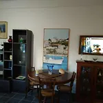 Semi's House * Batsi