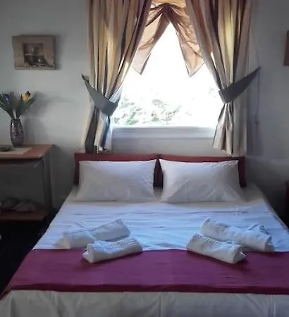 Semi's House Batsi (Andros)