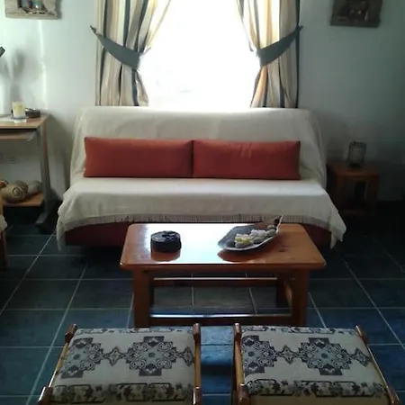 Semi's House * Batsi (Andros)