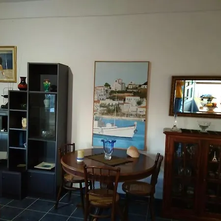 Semi's House * Batsi (Andros)