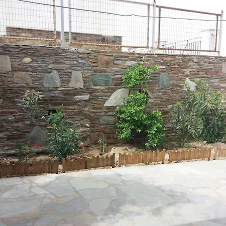 Semi's House * Batsi (Andros)