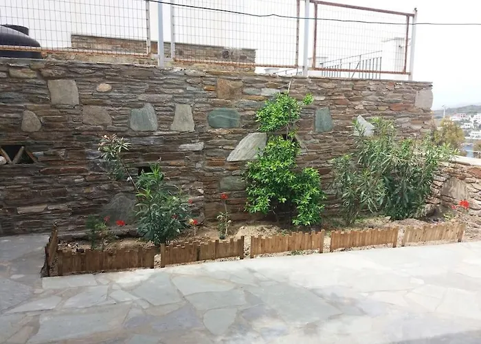 Semi's House * Batsi (Andros)